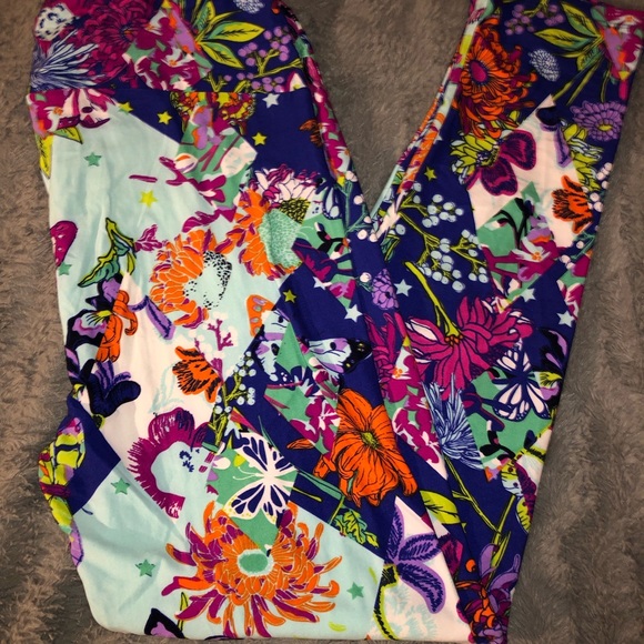 LuLaRoe Tall & Curvy Leggings - Picture 2 of 4
